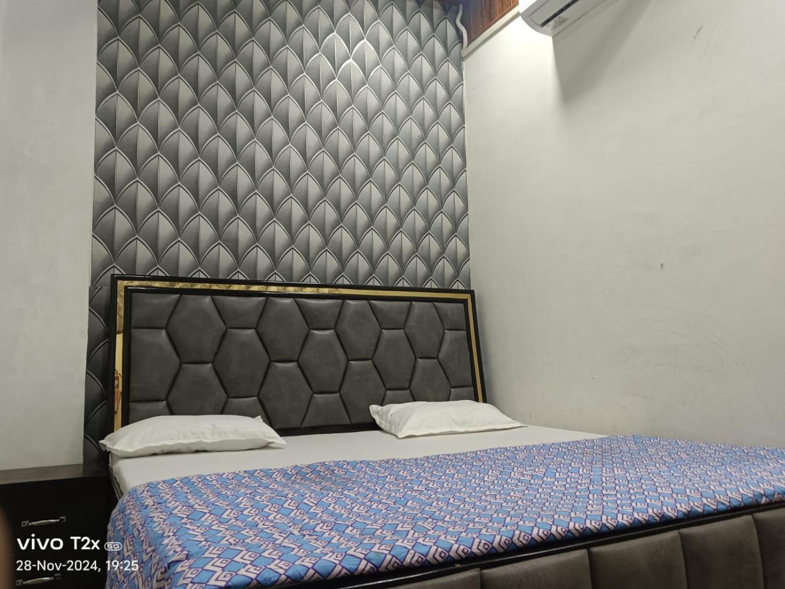 Hari Krishnam Residency Hotel Matura Exterior foto